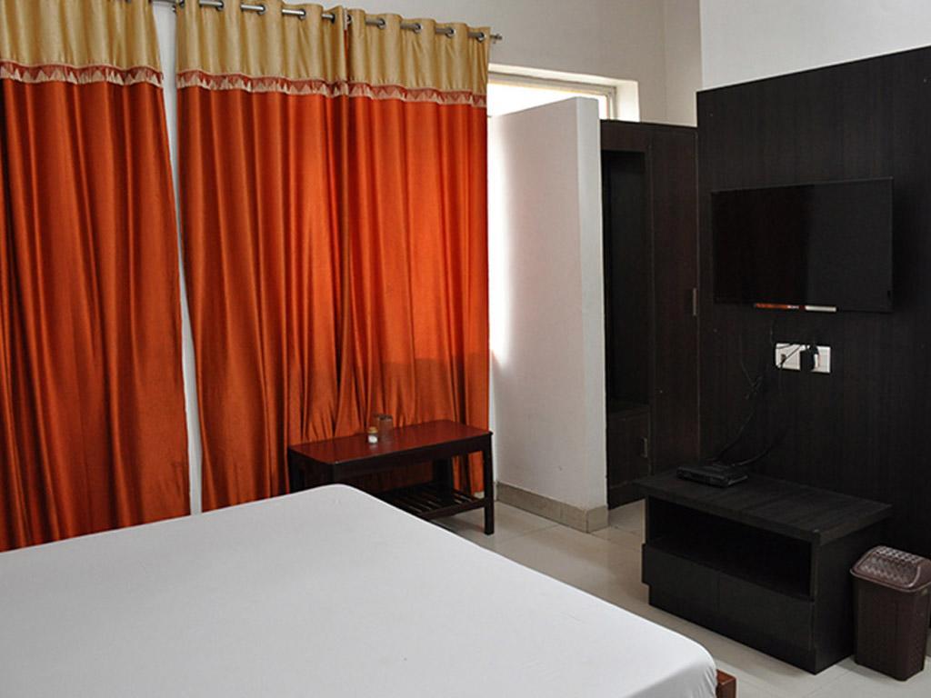 Hotel Pritam Palace Hisar Exterior photo